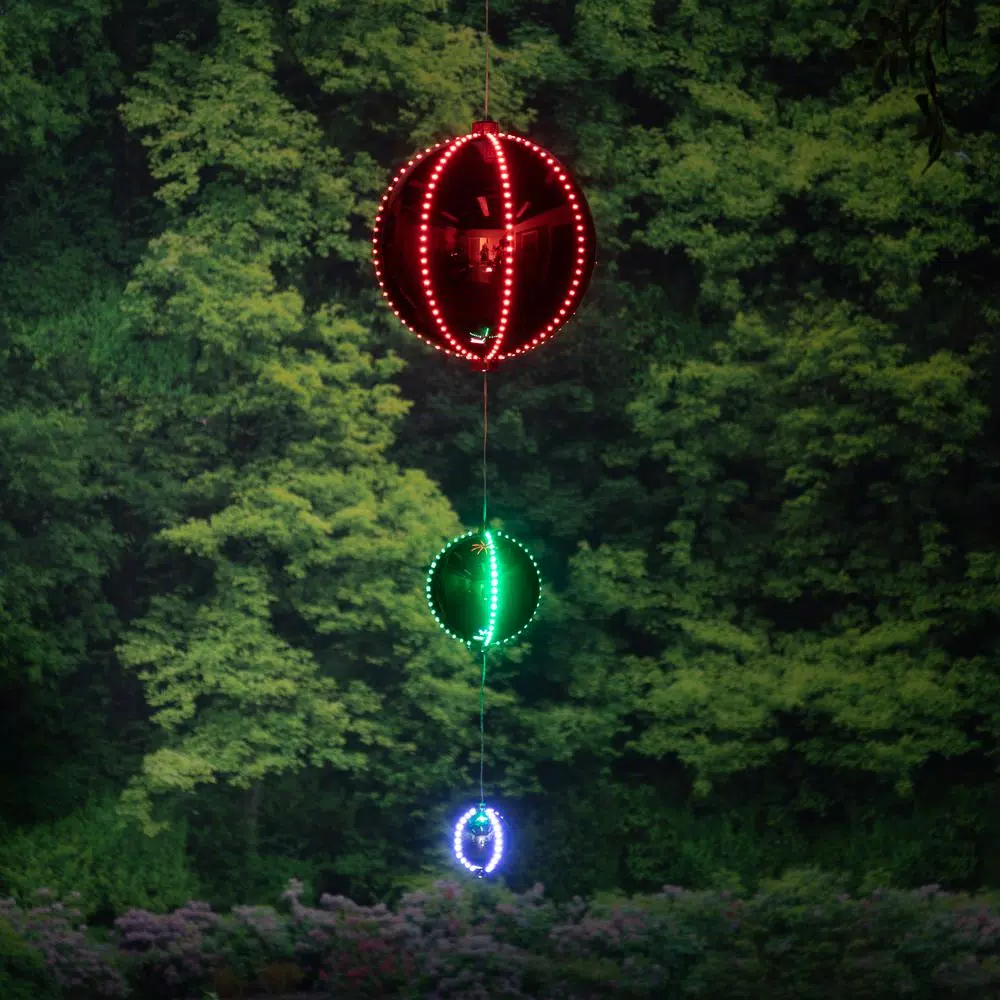 Christmas Tree Decorations Alpine Corporation 3-Tier Indoor/Outdoor Hanging Christmas Ornaments With Chasing LED Lights 2 Christmas Tree Decorations Alpine Corporation 3-Tier Indoor/Outdoor Hanging Christmas Ornaments With Chasing LED Lights - Image 2
