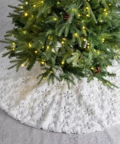 Christmas Tree Decorations Glitzhome 48 In. D White Plush With Snowflake Christmas Tree Skirt 7 Christmas Tree Decorations Glitzhome 48 In. D White Plush With Snowflake Christmas Tree Skirt -Christmas Tree Decorations Shop glitzhome christmas tree skirts collars 2004700065 31 1000