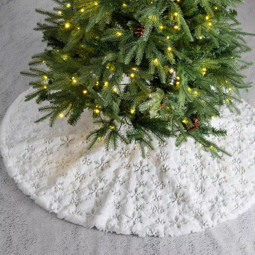 Christmas Tree Decorations Glitzhome 48 In. D White Plush With Snowflake Christmas Tree Skirt 4 Christmas Tree Decorations Glitzhome 48 In. D White Plush With Snowflake Christmas Tree Skirt - Image 4
