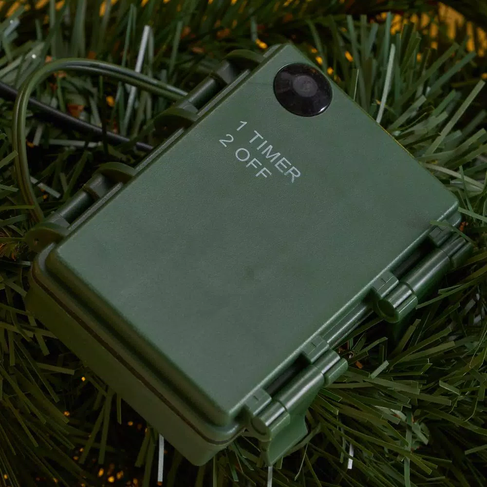 Christmas Greenery Noble House 24 In. Battery Operated Pre-Lit LED Artificial Christmas Wreath 3 Christmas Greenery Noble House 24 In. Battery Operated Pre-Lit LED Artificial Christmas Wreath - Image 3